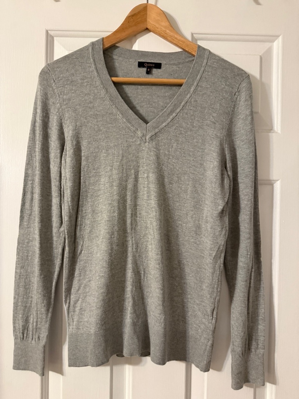 Quince Women’s V-Neck Sweater - Light Gray